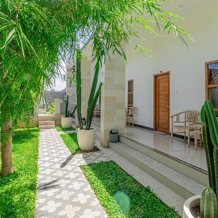 Seven Angels Villa And Hostel Toyapakeh ภายนอก รูปภาพ