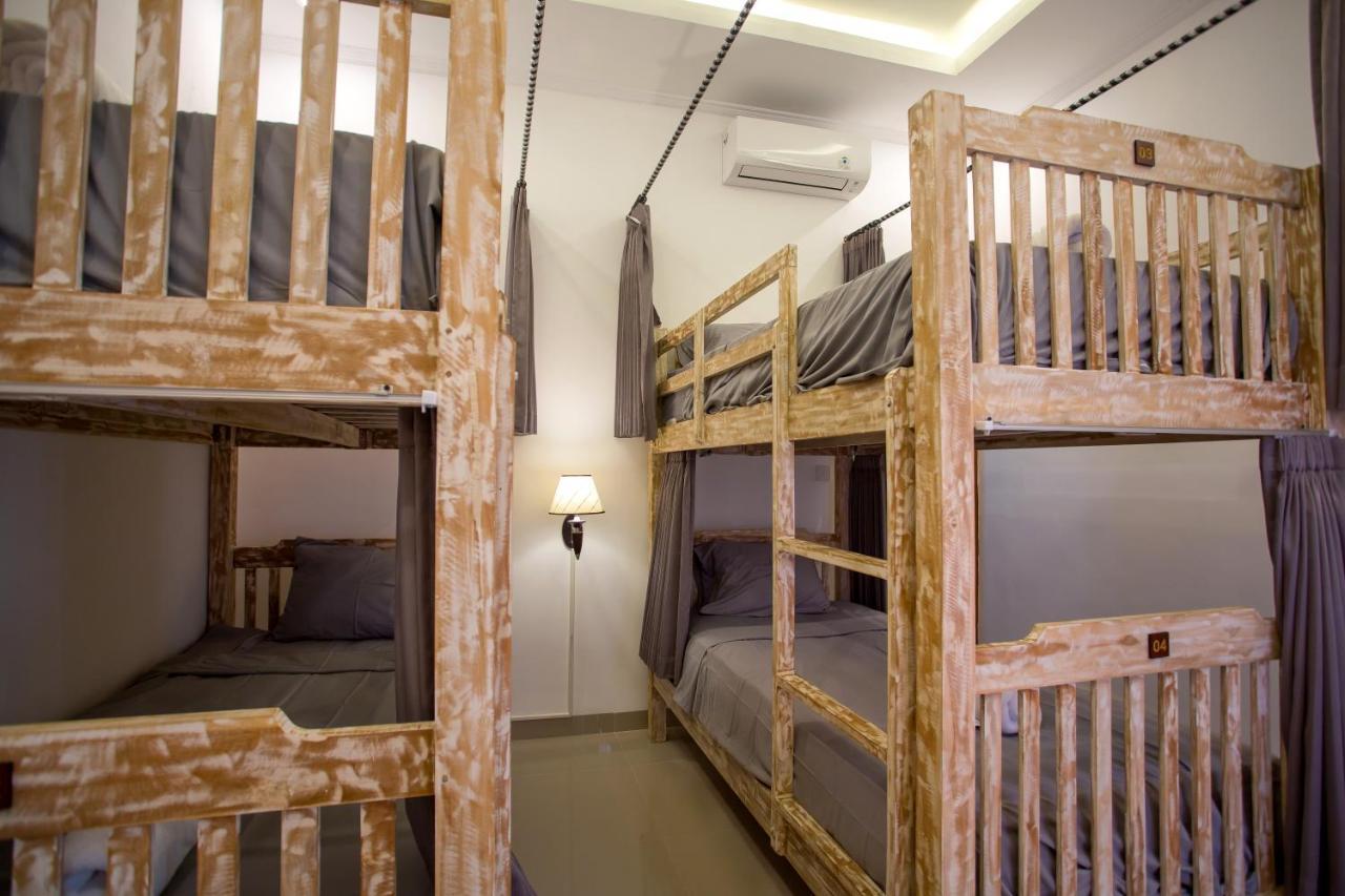 Seven Angels Villa And Hostel Toyapakeh ภายนอก รูปภาพ
