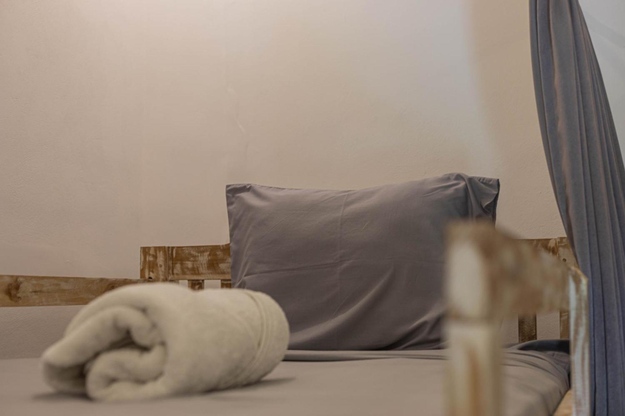 Seven Angels Villa And Hostel Toyapakeh ภายนอก รูปภาพ